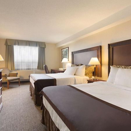 ריצ'מונד Travelodge Hotel By Wyndham Vancouver Airport מראה חיצוני תמונה